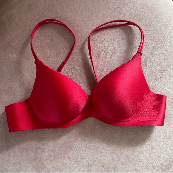 VS Angels Secret Embrace Bra - Picture 2 of 8